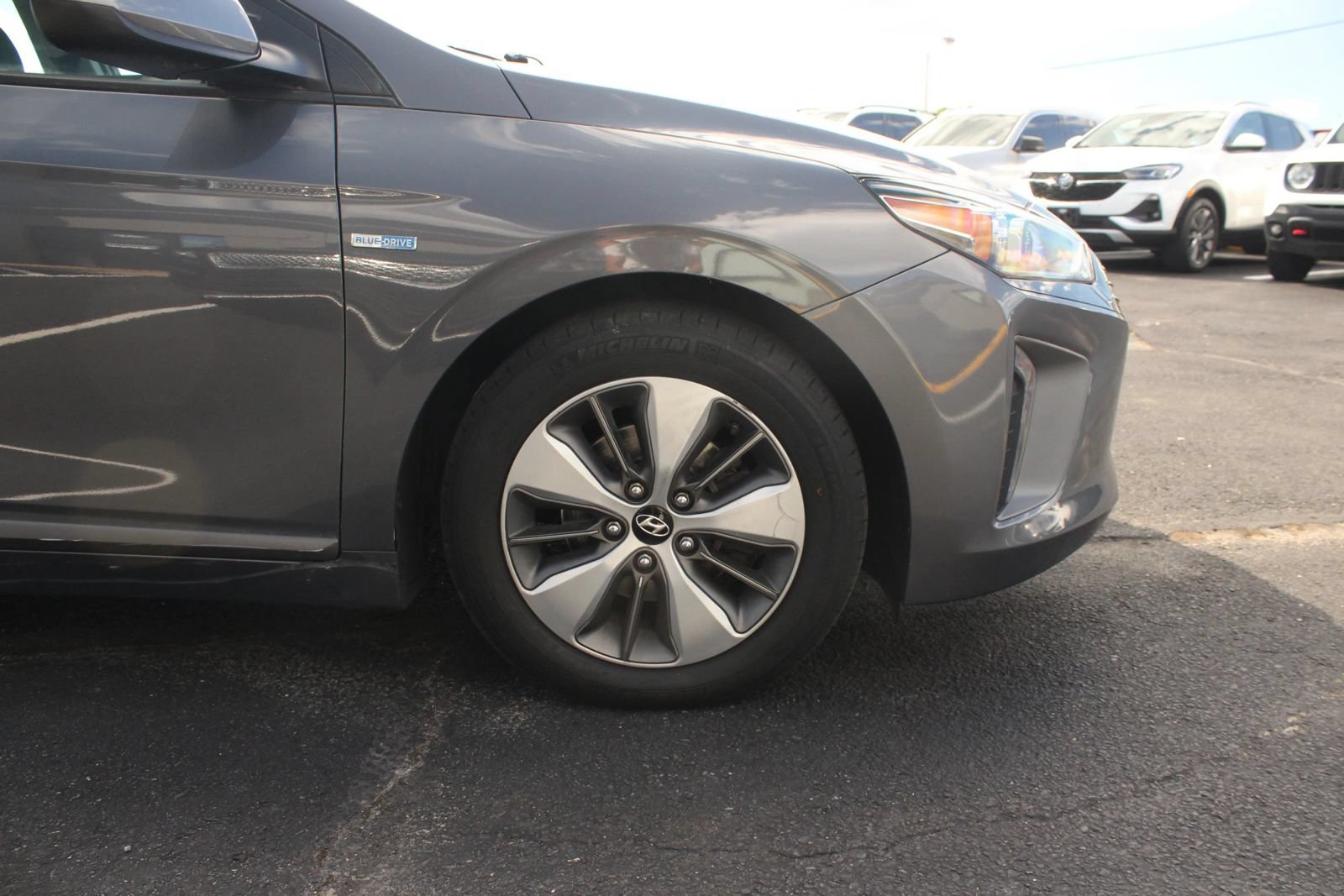 Used 2018 Hyundai Ioniq Plug-In Hybrid FWD image 9