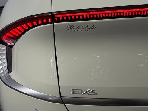 Used 2024 Kia EV6 Wind RWD image 12