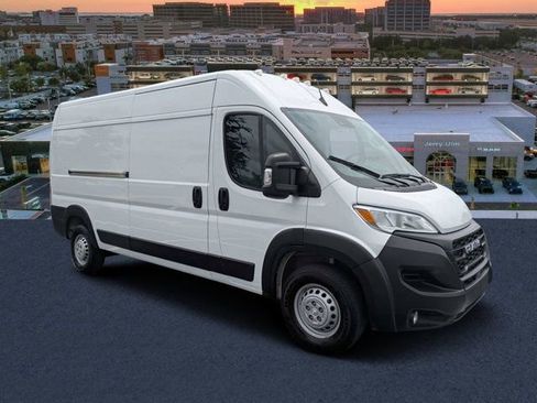 Used 2025 RAM ProMaster 2500 w/ Convenience Group FWD image 1