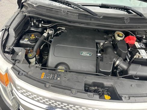 Used 2013 Ford Explorer XLT image 38