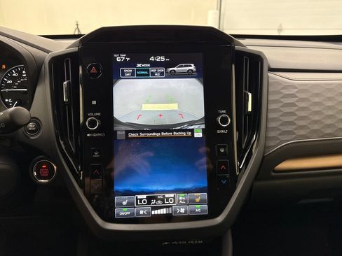 Used 2025 Subaru Forester Sport image 18