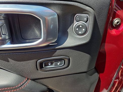 Used 2021 Jeep Wrangler Rubicon AWD/4WD image 19
