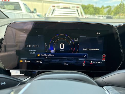 New 2025 Chevrolet Suburban LS image 17