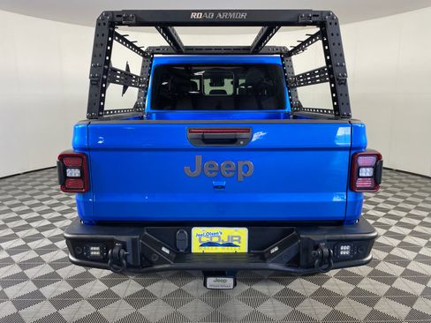 Used 2021 Jeep Gladiator Rubicon AWD/4WD image 9