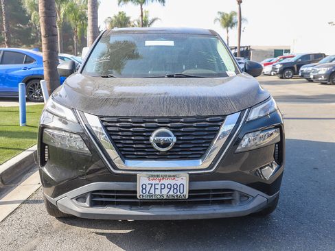 Used 2021 Nissan Rogue S image 2
