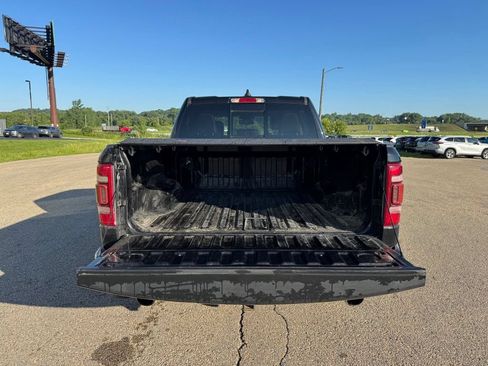 Used 2019 RAM 1500 Laramie AWD/4WD image 15