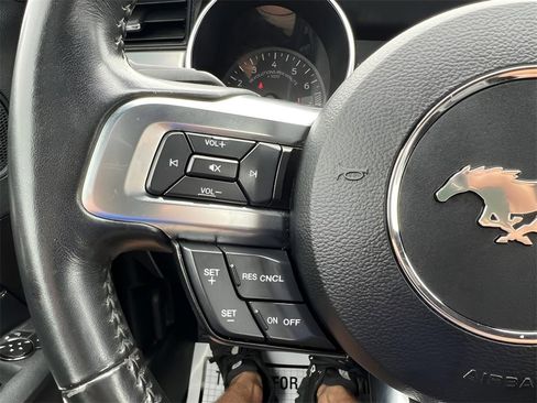Used 2022 Ford Mustang Premium image 19