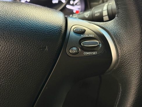 Used 2012 INFINITI M37 w/ Premium Pkg image 28