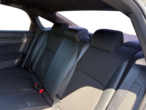 Used 2022 Honda Civic Sport image 16