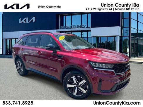 Certified 2023 Kia Sorento S FWD image 1
