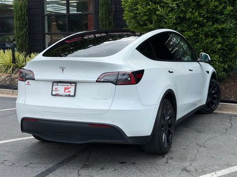 Used 2022 Tesla Model Y Long Range AWD/4WD image 12