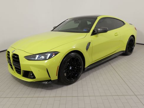 Used 2025 BMW M4 Coupe w/ M Carbon Exterior Package RWD image 3