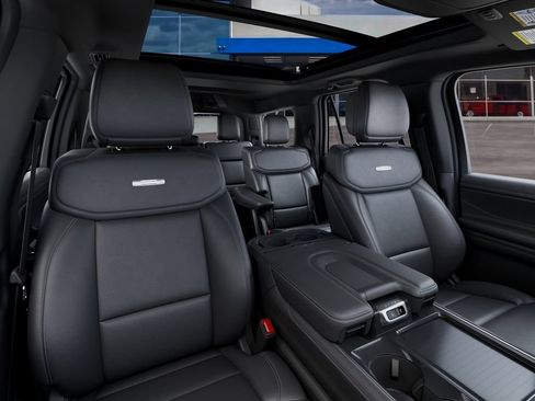 New 2027 Ford Expedition Platinum w/ Stealth Appearance Package AWD/4WD image 10