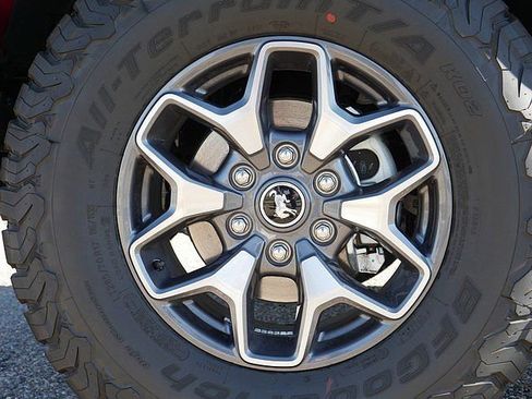 New 2025 Ford Bronco Badlands AWD/4WD image 38