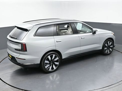 Used 2025 Volvo EX90 Ultra image 40