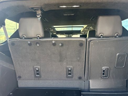 Used 2023 Cadillac Escalade Sport Platinum image 9