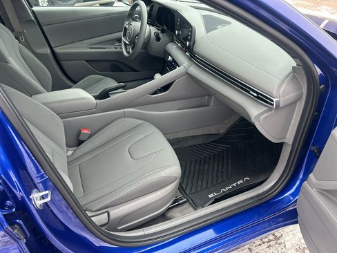 Used 2023 Hyundai Elantra SEL image 16