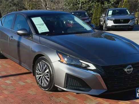 Used 2023 Nissan Altima 2.5 SV image 5