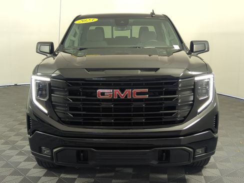 Used 2023 GMC Sierra 1500 Elevation w/ Preferred Package RWD image 9