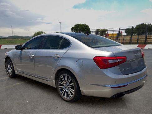Used 2014 Kia Cadenza Premium w/ Luxury Package FWD image 4