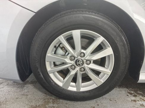 Used 2025 Toyota Camry Hybrid image 30