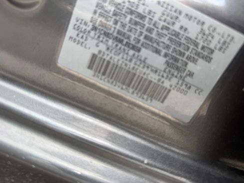 Used 2021 Nissan Versa S FWD image 7
