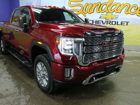 Used 2020 GMC Sierra 3500 Denali w/ Denali Ultimate Package AWD/4WD image 3
