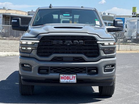 New 2026 RAM 2500 Laramie AWD/4WD image 8