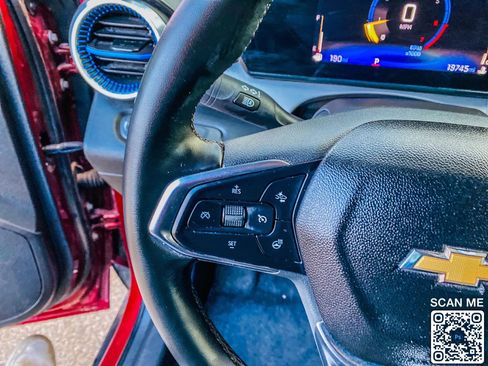 Used 2025 Chevrolet Trax LT w/ LT Convenience Package image 21