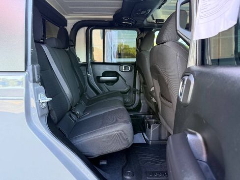 Used 2020 Jeep Gladiator Sport w/ Quick Order Package 24S AWD/4WD image 34