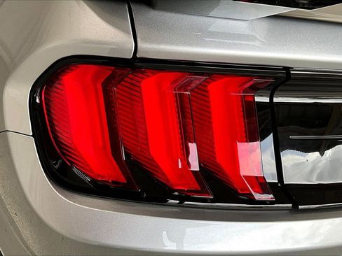 Used 2020 Ford Mustang Shelby GT500 w/ Technology Package image 28