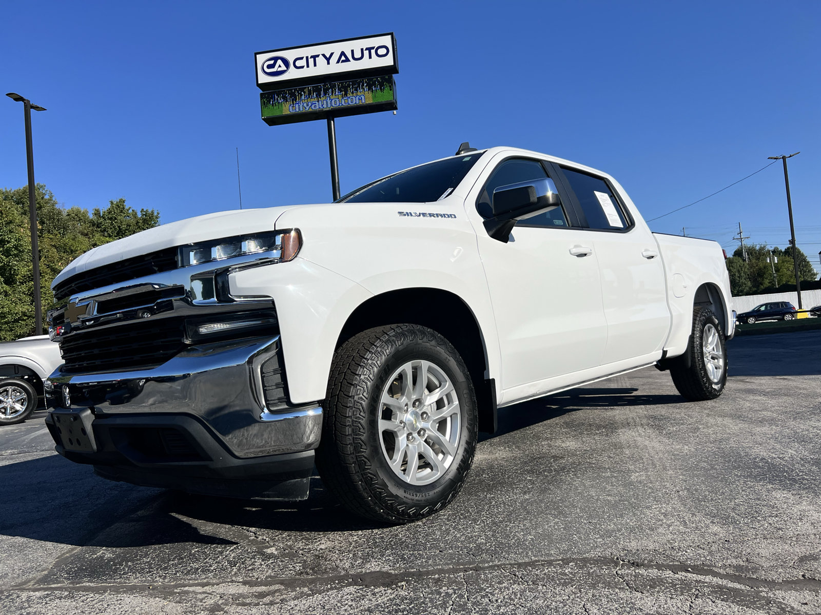 Used 2021 Chevrolet Silverado 1500 LT RWD image 3