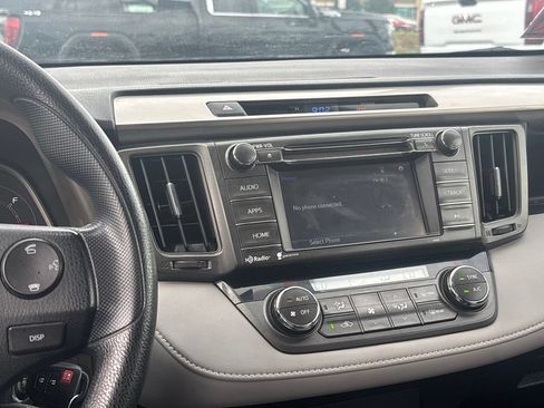 Used 2014 Toyota RAV4 XLE AWD/4WD image 11