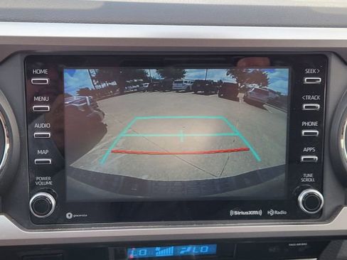 Used 2022 Toyota Tacoma SR5 RWD image 13