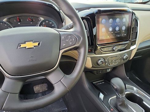 Used 2023 Chevrolet Traverse LT image 26