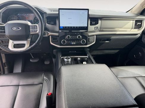 Used 2024 Ford Expedition XLT AWD/4WD image 10