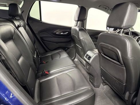 Used 2023 GMC Terrain SLT image 22