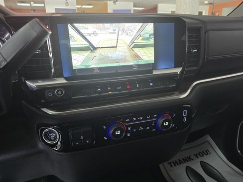 Used 2025 Chevrolet Silverado 1500 LT AWD/4WD image 23