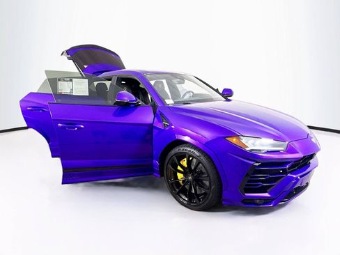 Used 2020 Lamborghini Urus AWD/4WD image 40