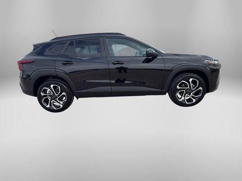 Used 2025 Chevrolet Trax RS w/ Sunroof Package FWD image 5