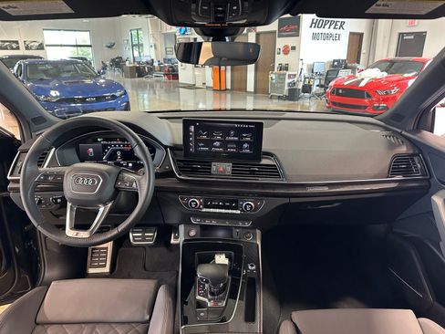 Used 2025 Audi SQ5 Premium Plus image 18