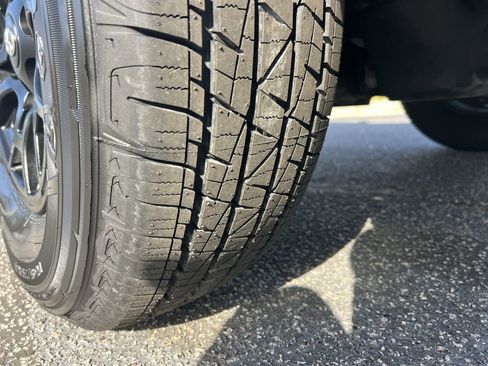 Used 2022 Toyota Tacoma SR5 w/ Technology Package image 12