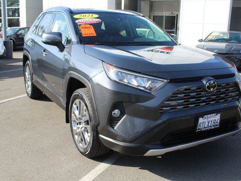Certified 2021 Toyota RAV4 Limited FWD image 2
