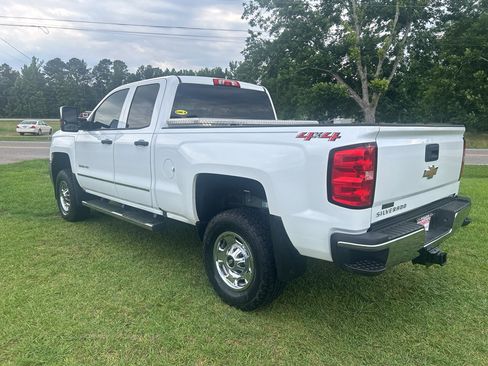 Used 2018 Chevrolet Silverado 2500 W/T w/ WT Convenience Package AWD/4WD image 11