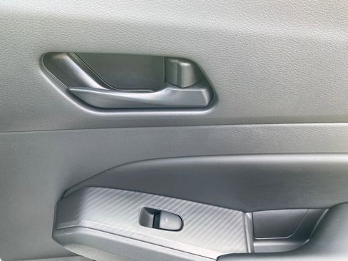 Used 2024 Nissan Altima 2.5 SV image 14