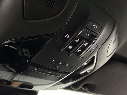 Used 2023 Maserati Levante Modena image 29