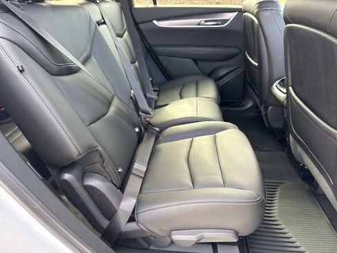 Used 2024 Cadillac XT6 Luxury FWD image 10