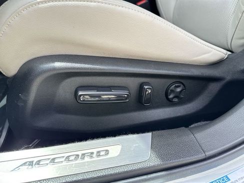 Used 2020 Honda Accord EX-L image 18