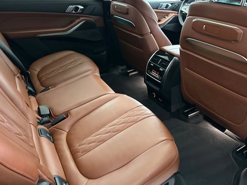 Used 2024 BMW X7 xDrive40i w/ Executive Package AWD/4WD image 32