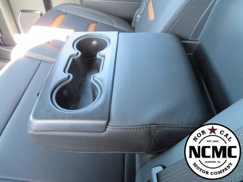 Used 2025 GMC Sierra 1500 AT4 image 45